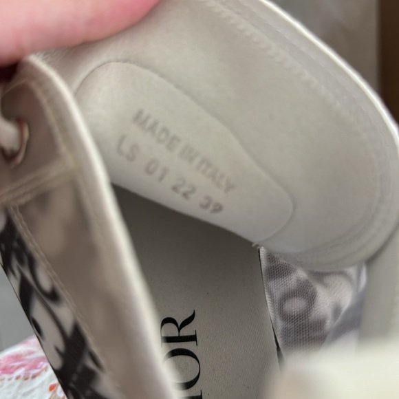 DIOR B23 High-Top Sneaker - 100% Authentic - Picture 14 of 14